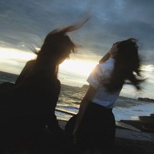 瑞士家庭乱伦图片成视频
